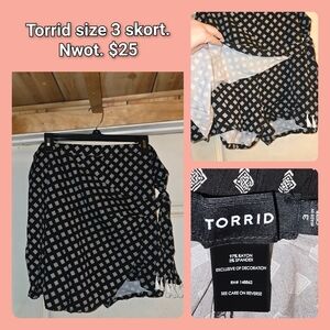 Torrid Black and White Patterned Mini Skort